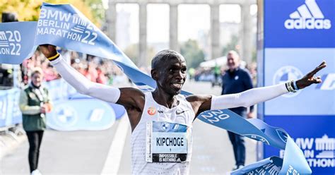 Una auténtica leyenda Eliud Kipchoge bate su propio récord en el