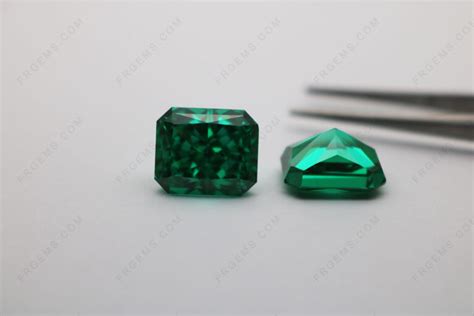 Bulk Wholesale Octagon Crushed Ice Cut Emerald Green Color Loose Cubic