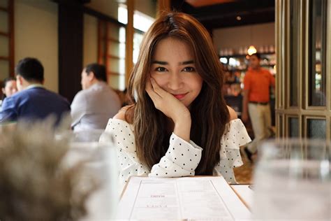 Dancer thôi mà có cần phải xinh như hot girl vậy không