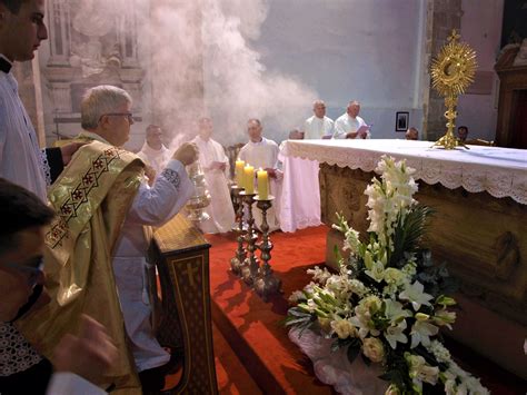 Mons Zgrablić na Tijelovo Božji dar Isusa u euharistiji izriče se u