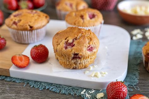 Recette De Muffins Aux Fraises Et Chocolat Blanc Juteux Et Moelleux