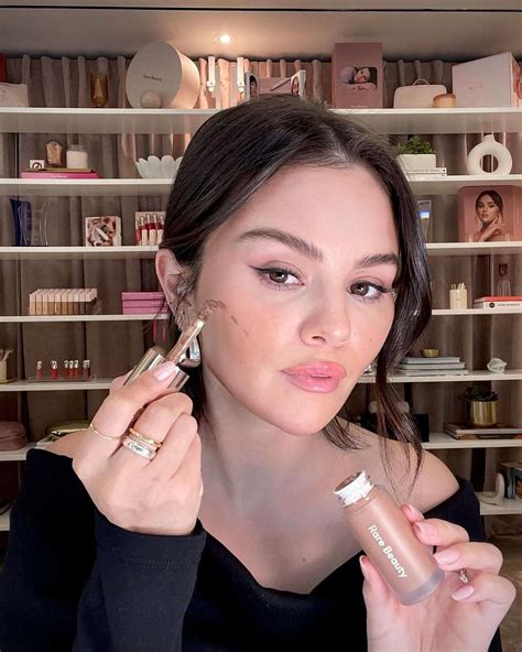 Try Selena Gomez S Nude Jelly Nails For The Easiest Winter Mani