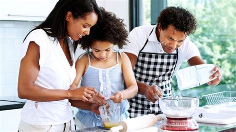 Beneficios De Cocinar En Familia