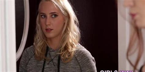 Lesbian Squirts In Faces Tnaflix