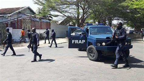 Attentat en Côte d Ivoire au moins 16 morts dont un Français tués à