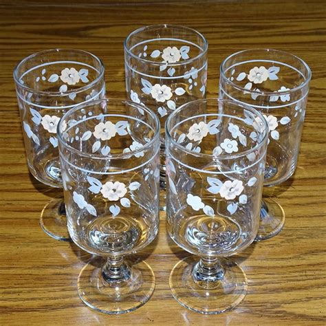 Pfaltzgraff WYNDHAM Pedestal Water Wine Glass Goblet 6 1 4 Set Of 5