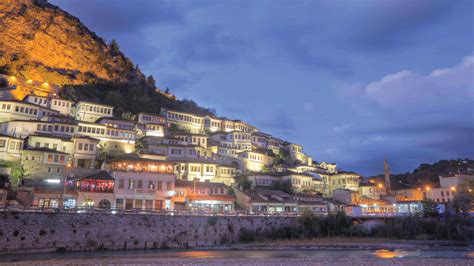 Berat Stadt Der Tausend Fenster