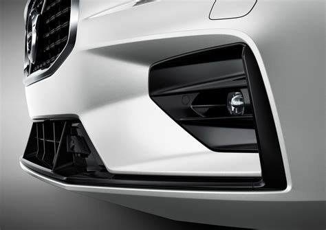 New Volvo V Gets Underwhelming R Design Body Kit Autoevolution