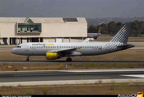 Ec Kmi Vueling Airbus A Aviacioncr Net