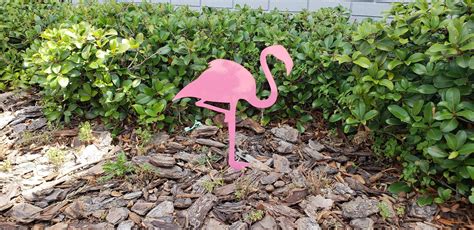 Pink Flamingo Lawn Ornament Advanced Metal Art