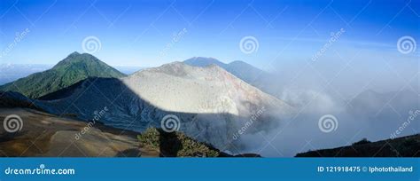 Panoramic View , Crater of Mount Bromo Volcanoes in Bromo Tengge Stock ...