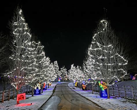 Enjoy A Magical Evening At Lake Metroparks Farmpark This Holiday Season ...