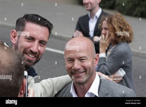 Alan shearer statue unveiling hi-res stock photography and images - Alamy