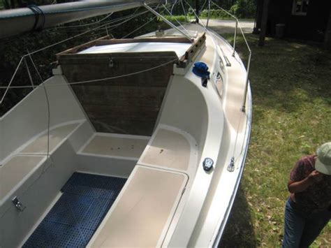 Chrysler 22 Pop Top Sailboat With Trailer And 6hp Outboard For Sale