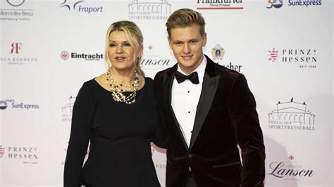 Formel Corinna Schumacher Sportlerin Unternehmerin Und Mutter