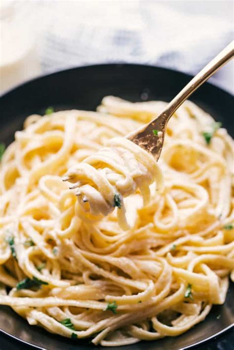 Easy Fettuccine Alfredo Dash Of Sanity