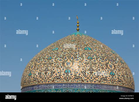 Dome Of Sheikh Lotf Allah Mosque Isfahan Iran Stock Photo Alamy