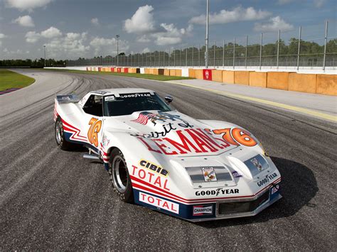 Pin By Brent Henderson On Cool Car Stuff Chevrolet Corvette Corvette