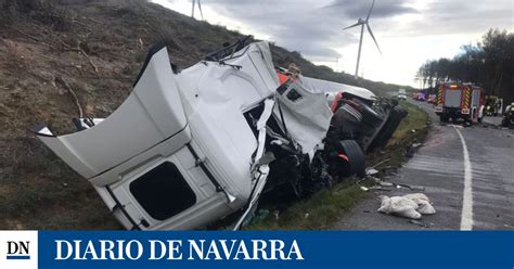 Im Genes Del Accidente Mortal En Un Choque Entre Tres Camiones En La N