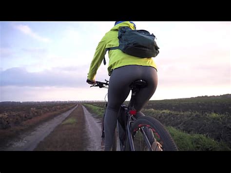 Girl Riding A Bicycle And Showing Off Her Teen Ass In Tight Leggings XNXX