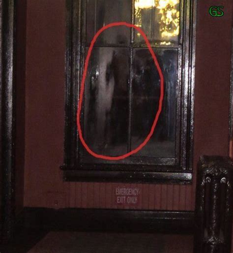 Crescent Hotel Ghost In Window Mirror Ghost Pictures Ghosts