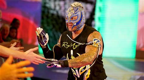 Rey Mysterio Signs New Wwe Deal Features Of Wrestling