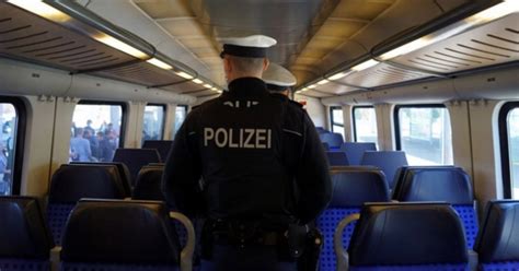 Aller Guten Dinge Sind Drei Bundespolizei Greift Bekannte