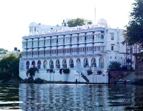 Lake Pichola Hotel, Udaipur - Compare Deals