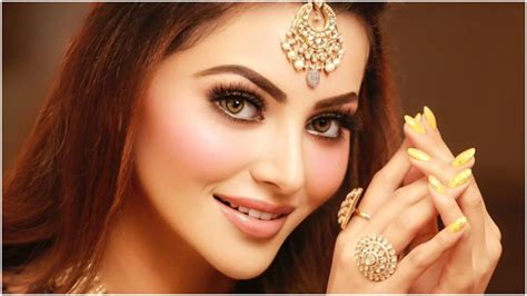 Urvashi Rautela Was Seen In Beautiful Style At The Henna Function Of