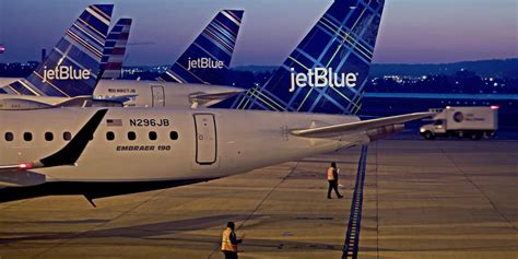 Spirit Airlines Stock Tumbles as JetBlue Warns It Could Walk Away From ...