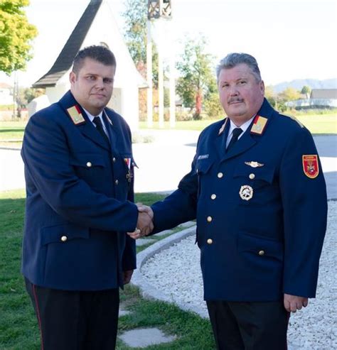 Führungsduo der Betriebsfeuerwehren in ihrer Funktion bestätigt