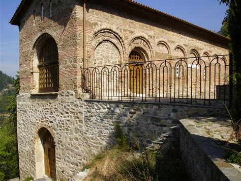 Снимки на Бачковски манастир - bachkovskimanastir.com