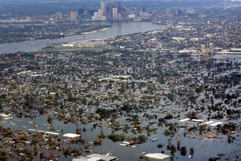 Today In History August 29 2005 Hurricane Katrina Hit Bringing