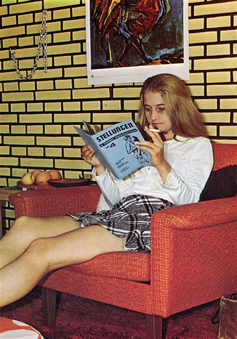 Biblio Beauties 50 Vintage Found Photos Of Ladies Reading Flashbak 60s Fashion Vintage