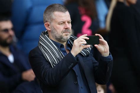 Photo Eric Naulleau Dans Les Tribunes Du Parc Des Princes Lors De La