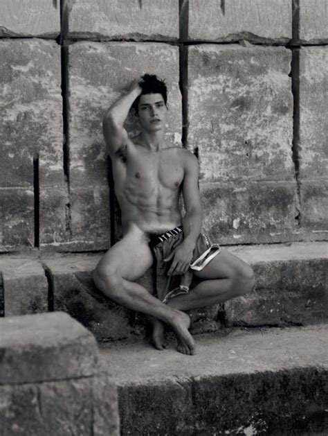 Sam Way Andr Ziehe By Mariano Vivanco Uomini Homotography