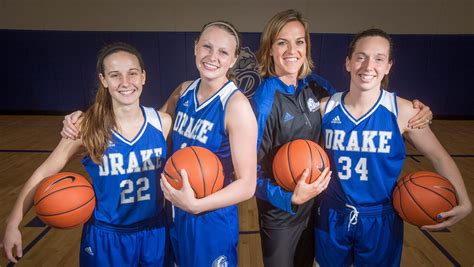 Drake women ranked in AP Top 25 poll for first time since 2001