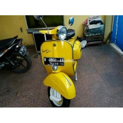 Scooter Vespa Sprint Bekas Tahun Warna Kuning Langka Harga Murah