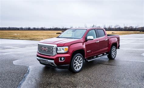 2019 Gmc Canyon Reviews Gmc Canyon Price Photos And Specs Car And Driver