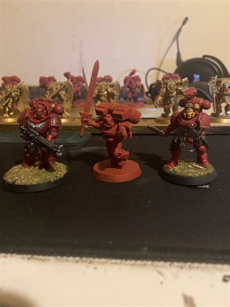 First time using Mephiston red primer and it looks really odd to me ...