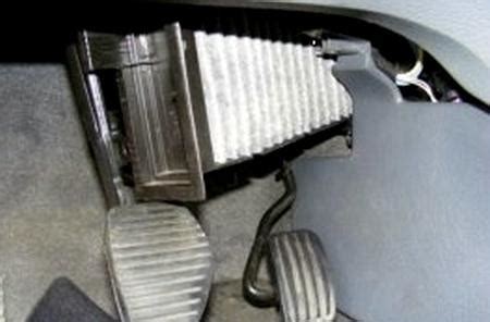 Замена салонного фильтра на Citroen C5. Фото инструкция по замене ...