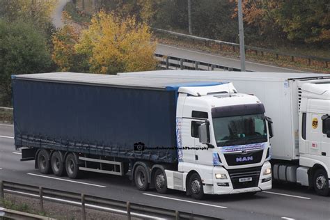 GRIFFITHS TRANSPORT NX18 UBP Taken M42 J5 Solihull Flickr