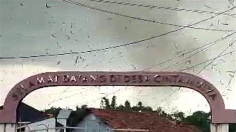 Breaking News Angin Puting Beliung Terjang Wilayah Jatinangor Saat