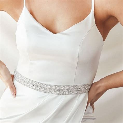 32 Best Wedding Dress Belts