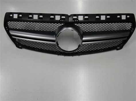 Atrapa Grill Mercedes A Klasa W 176 Przed Lift 45 AMG A1768880860 Za