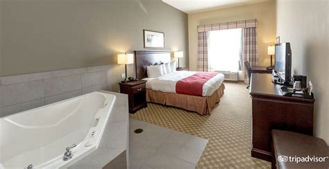 wichita falls hotels with jacuzzi - Davina Dukes