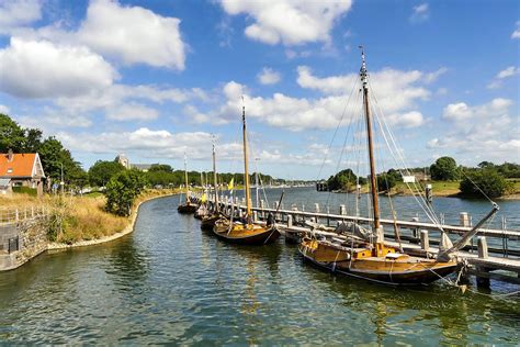 Veere Door Ria Brasser Oost Souburg Mix Van Zon En Wolken Flickr