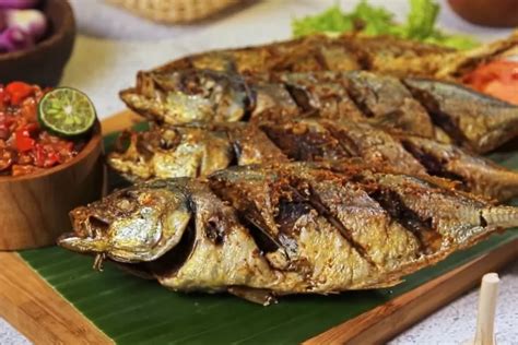 Chef Martin Praja Bagikan Resep Ikan Kembung Goreng Lengkap Dengan