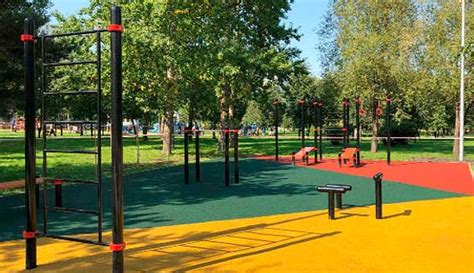 Покрытие спортивной площадки. Спортивное уличное покрытие