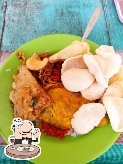 Nasi Uduk Dan Lontong Sayur Ibu Iim Restaurant Bandar Lampung